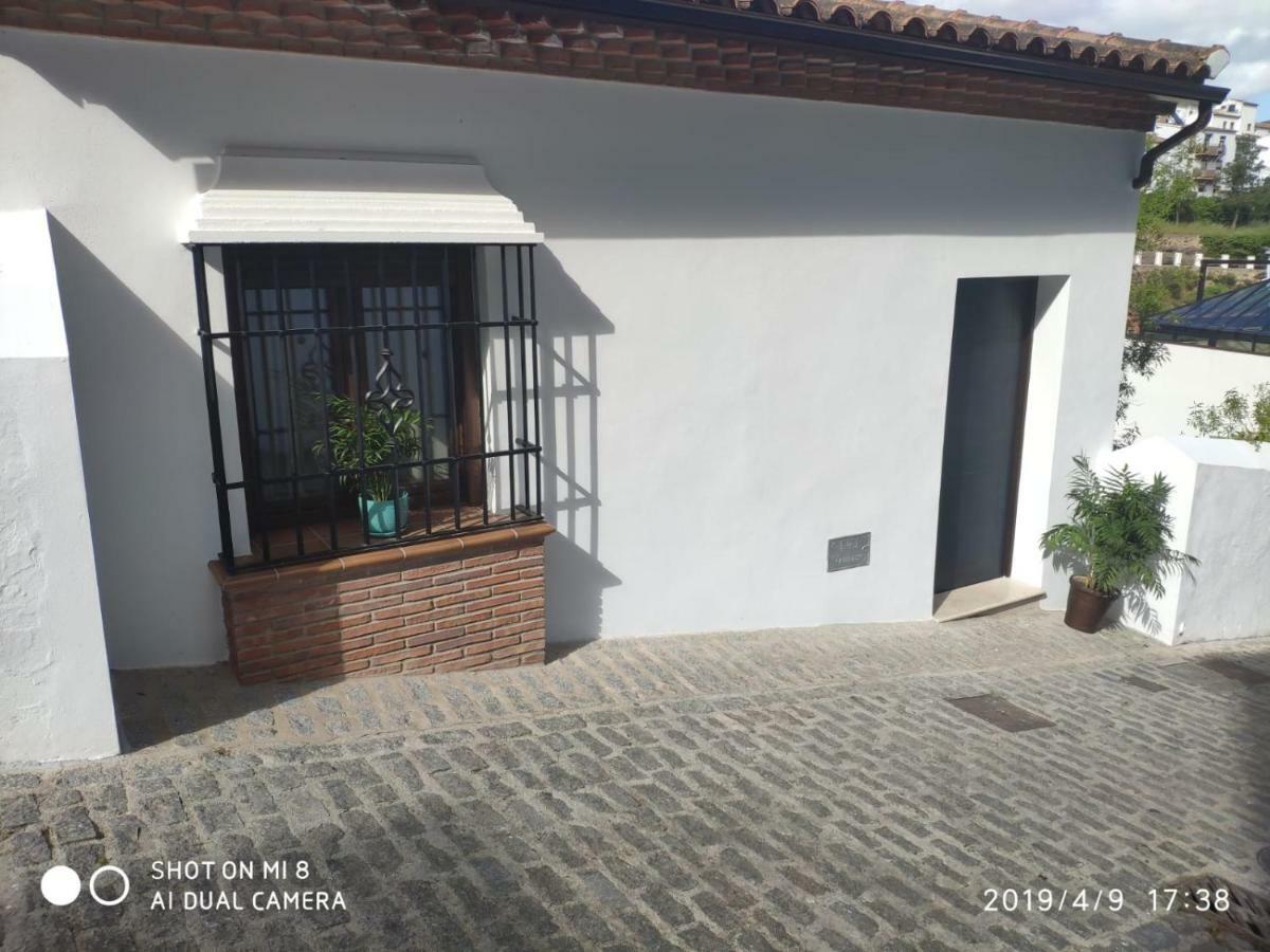 Apartamentos Cantarería, Rosa Mosqueta Setenil De Las Bodegas Exterior foto